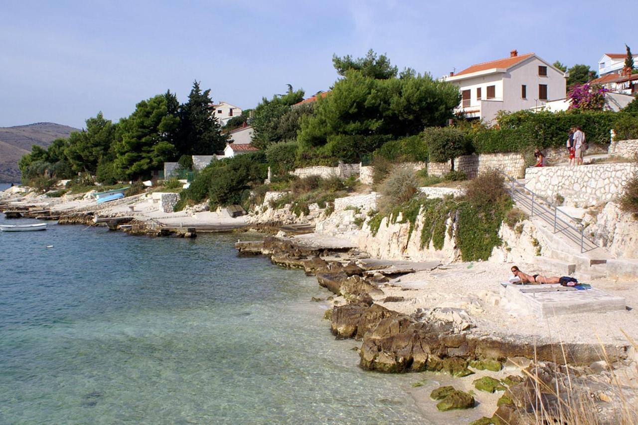 Apartments By The Sea Seget Vranjica, Trogir - 1038 외부 사진