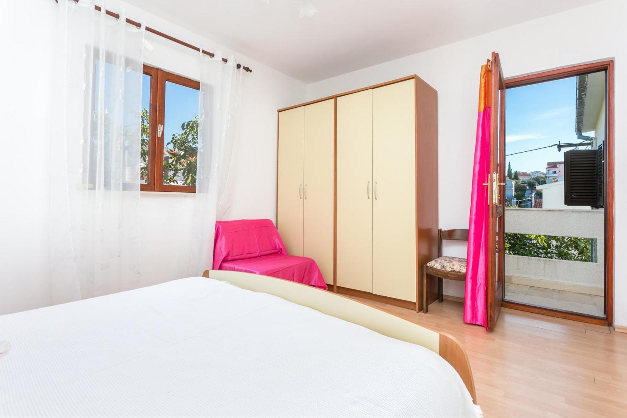 Apartments By The Sea Seget Vranjica, Trogir - 1038 객실 사진
