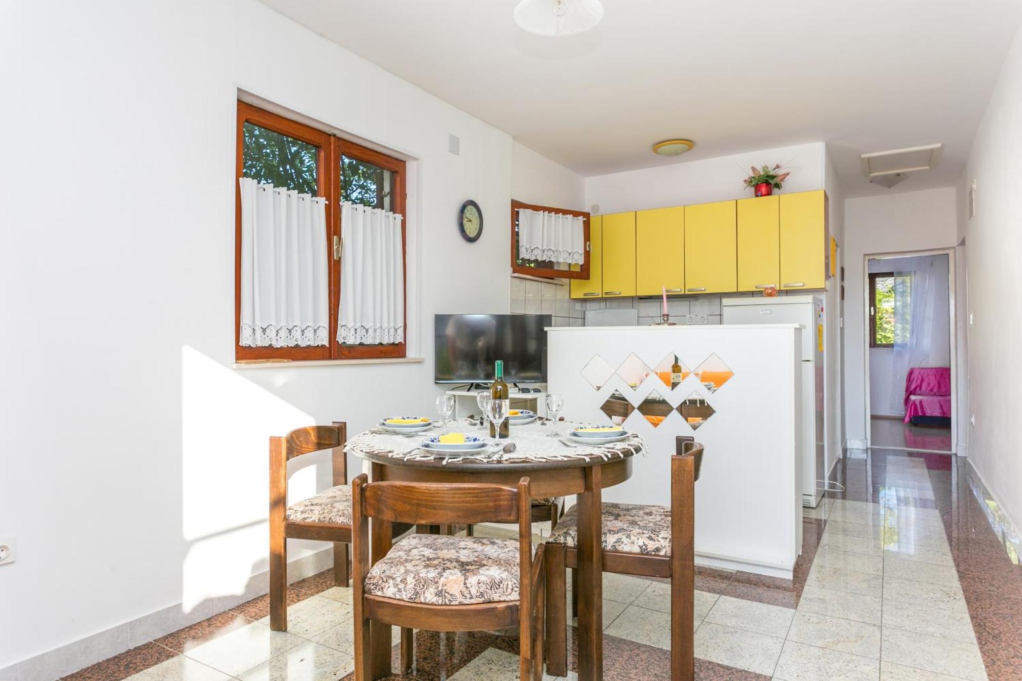 Apartments By The Sea Seget Vranjica, Trogir - 1038 객실 사진