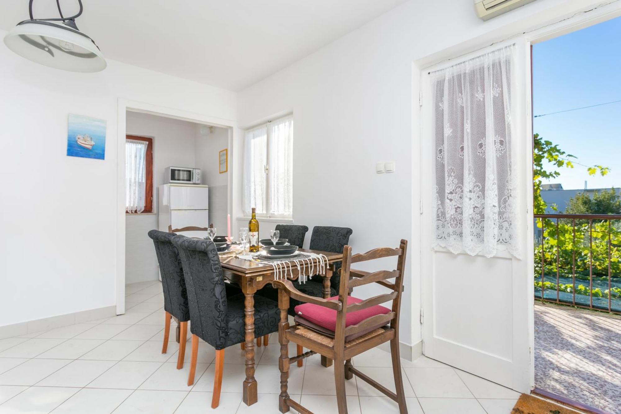 Apartments By The Sea Seget Vranjica, Trogir - 1038 객실 사진